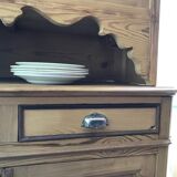 Buffet two bodies in raw pine