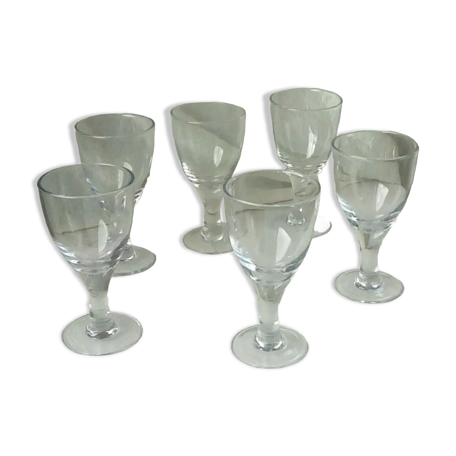 Verres a pied trompeur en verre epais bistrot