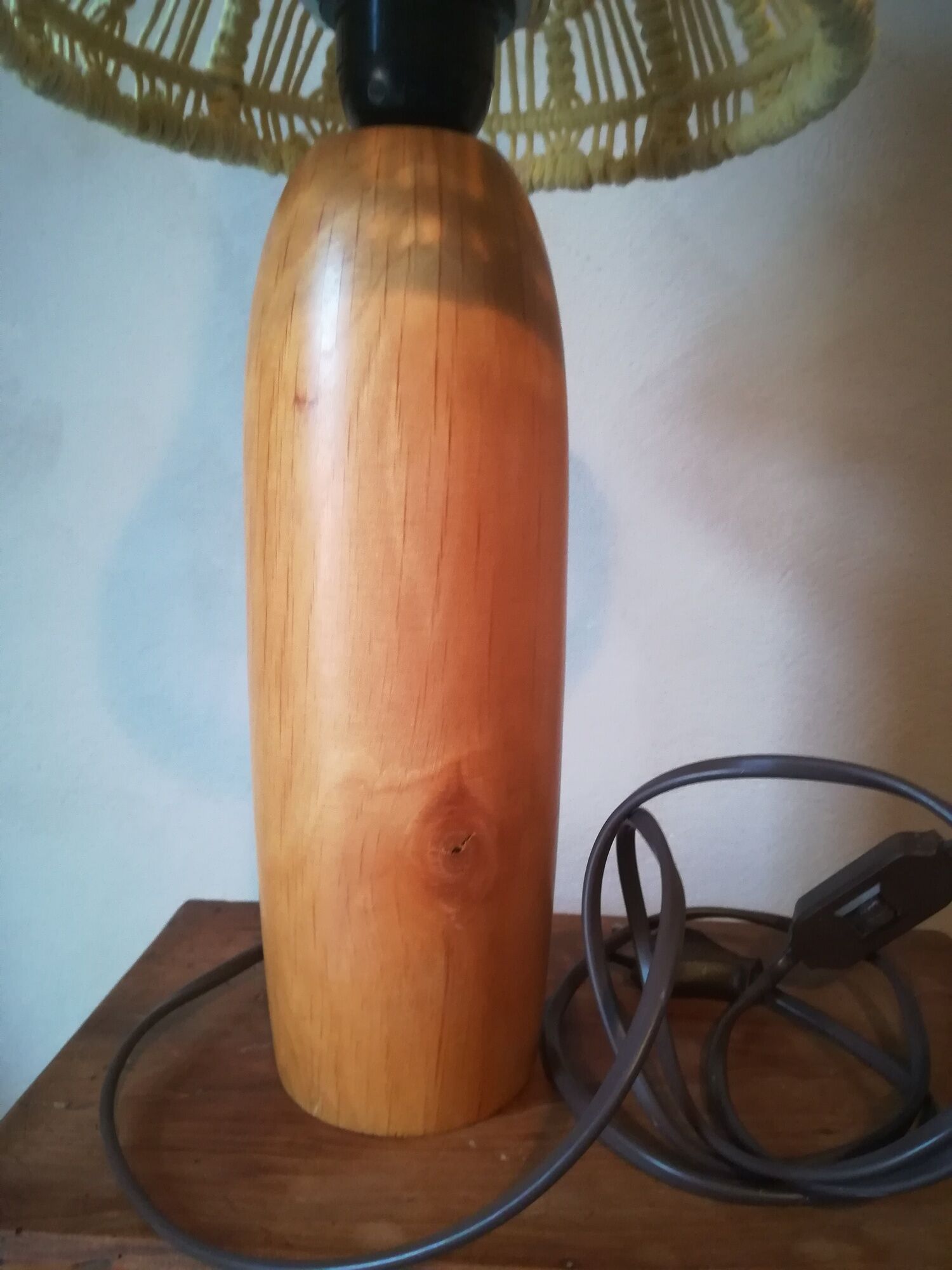 Wooden and macramé lamp