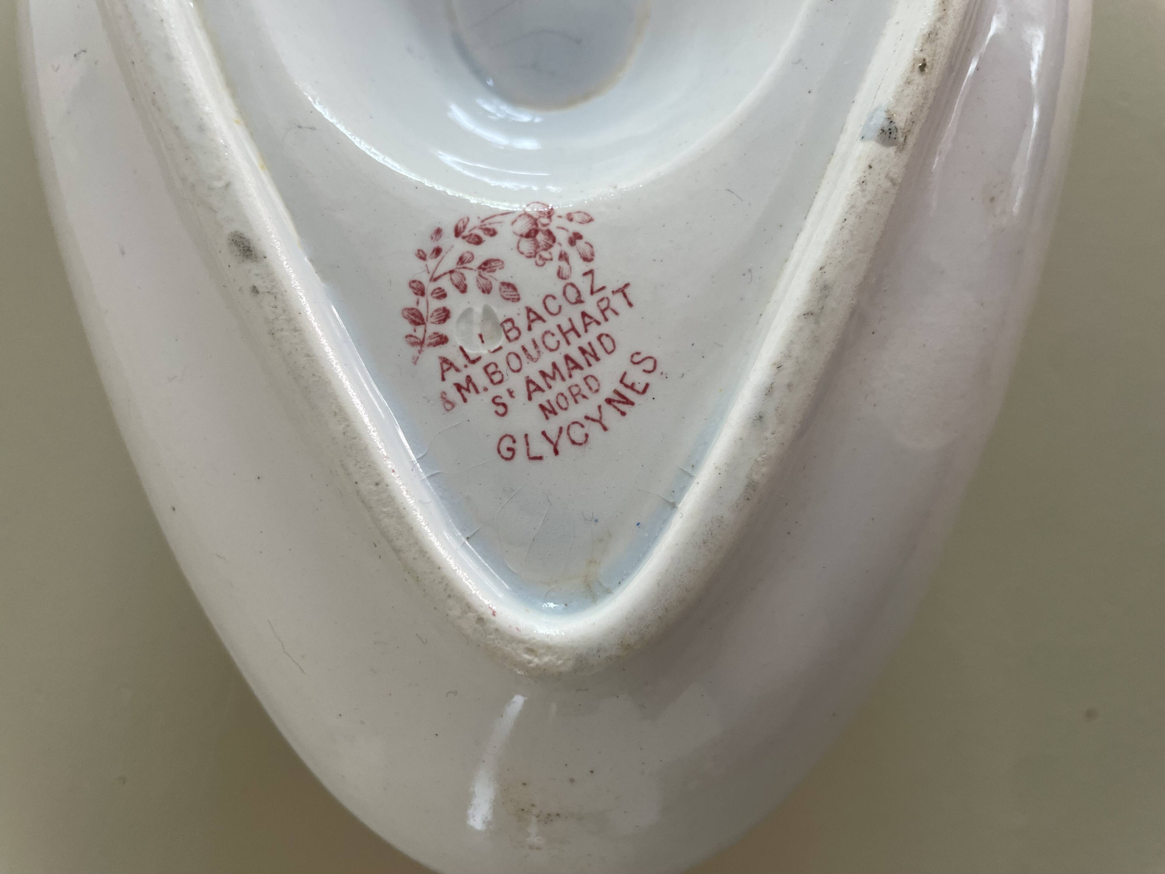 Lebacqz & Bouchart St Amand Nord Glycines pink ironstone sauceboat