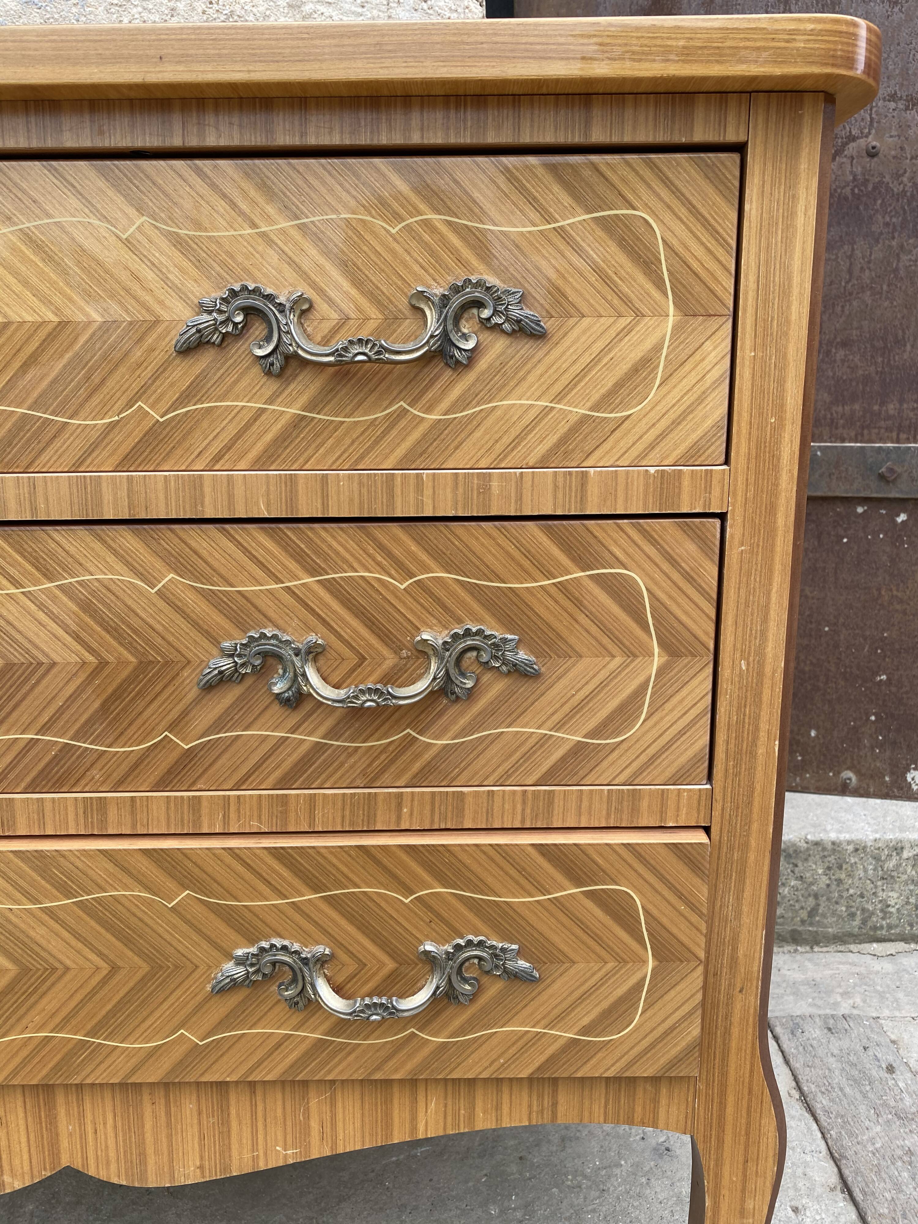 Louis XV 1970 vintage style commodity