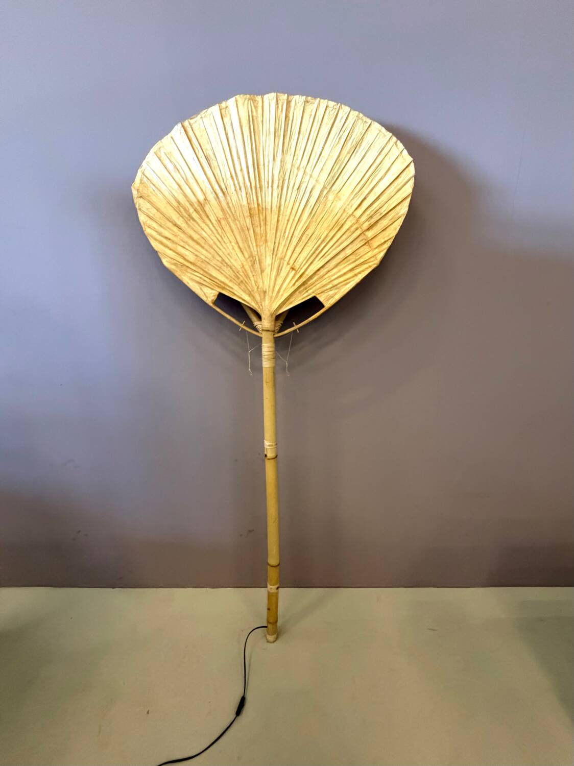 Uchiwa floor lamp large by Ingo Maurer for Design M.