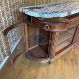Meuble d’appui Louis XVI en bois précieux, marbre et vitrine – Haentgès Frè