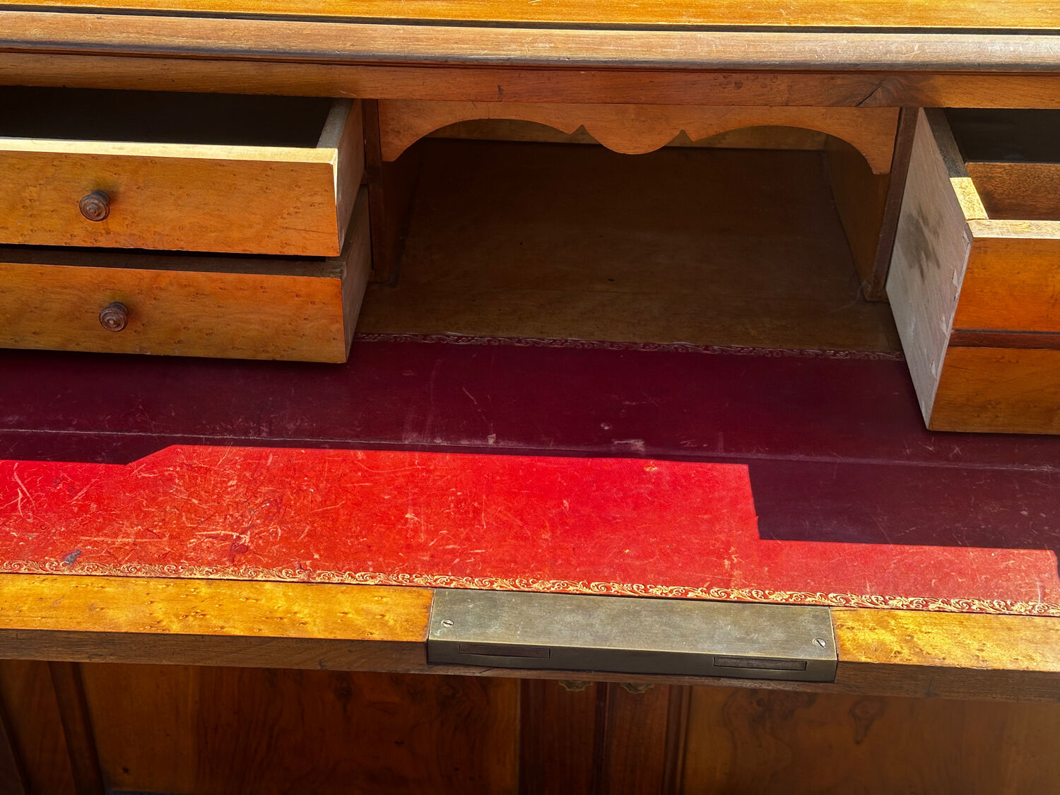 Antique drop-leaf secretary in walnut – Louis-Philippe period (19th century)