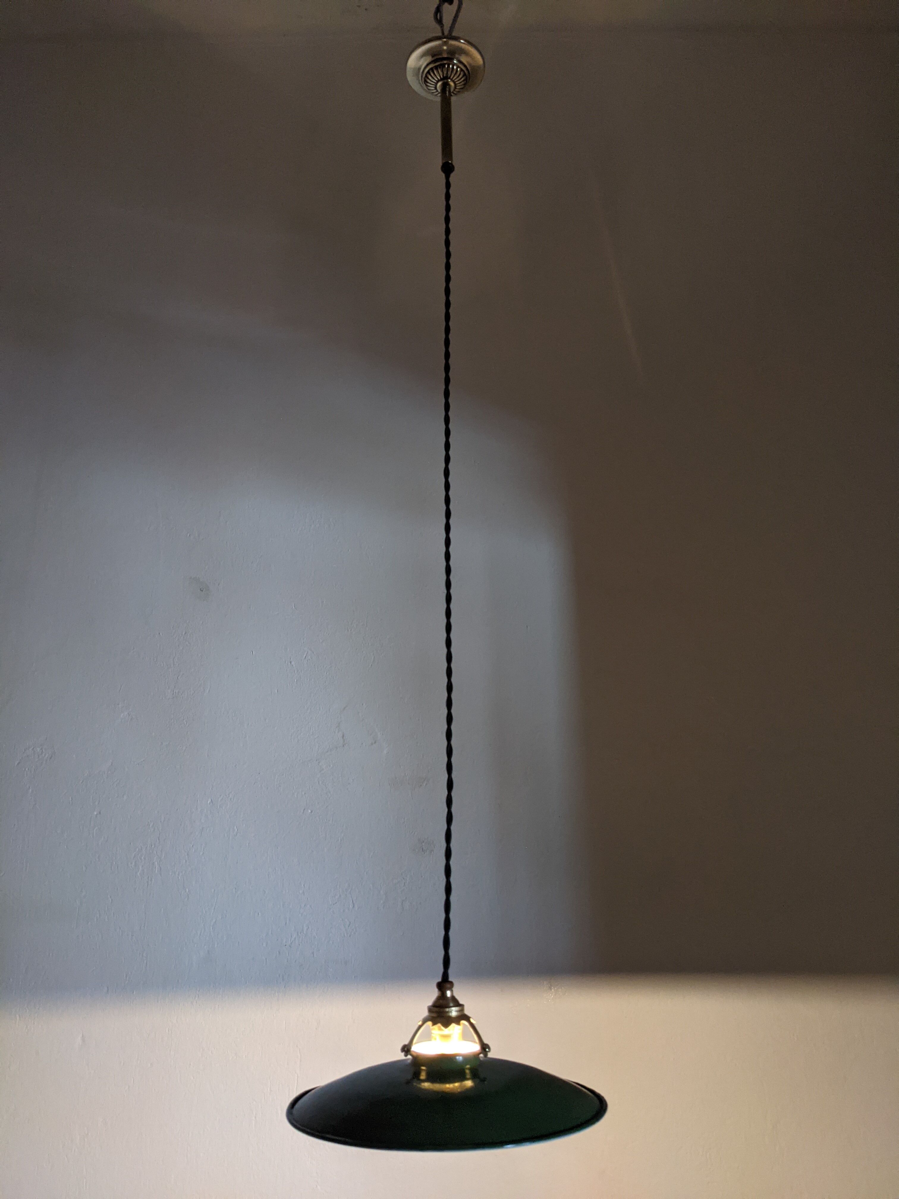 Suspension vintage en tôle émaillée