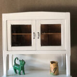 Vintage dresserboard