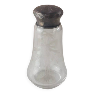 Ancienne saupoudreuse poudrier de table, en verre gravé et argent massif, X
