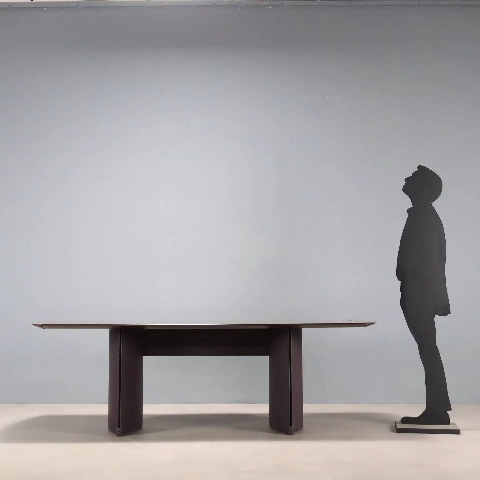 Table de bureau vintage en placage de loupe, design, Italie, années 1980