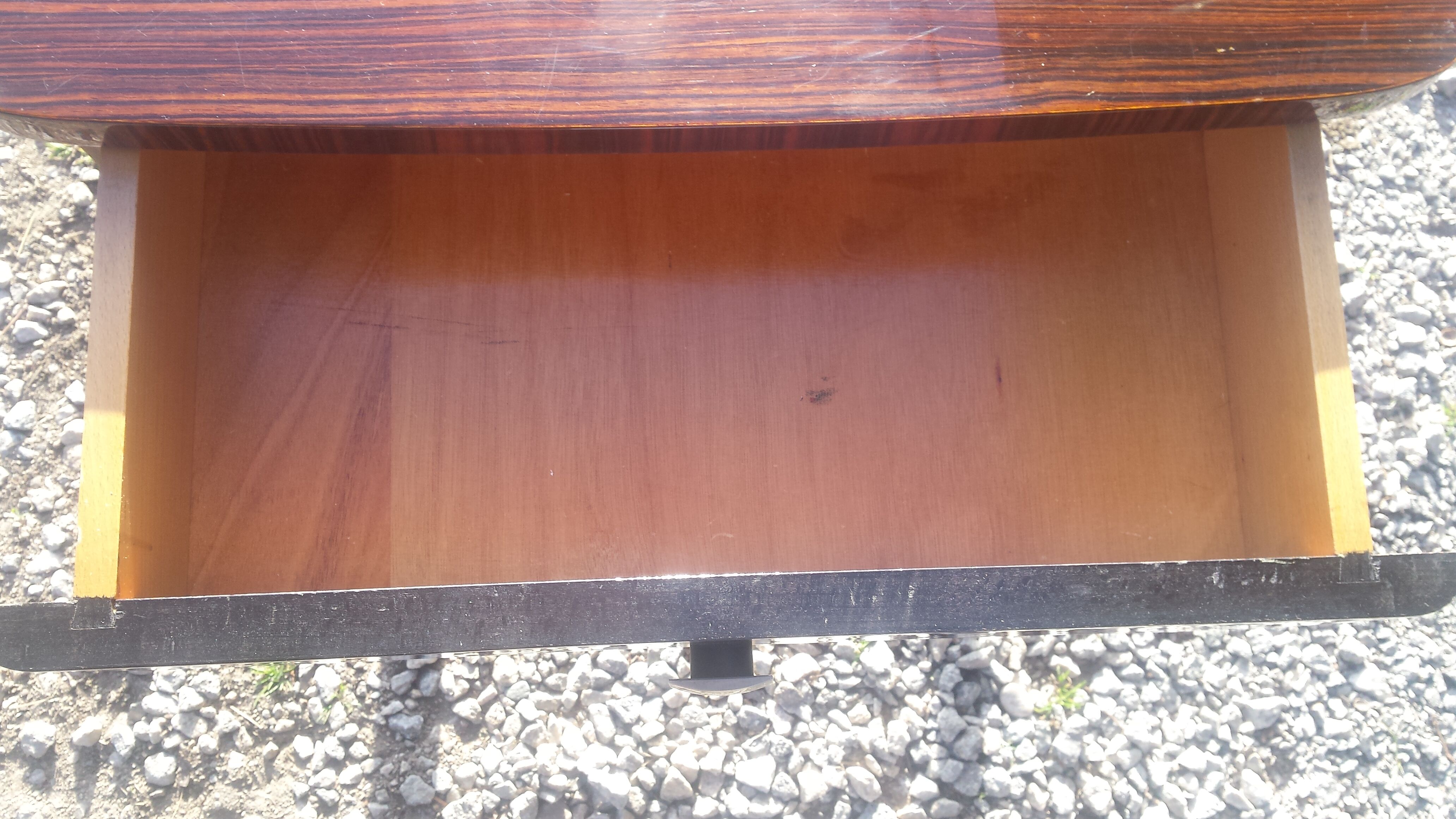 Lot of 2 bedside tables