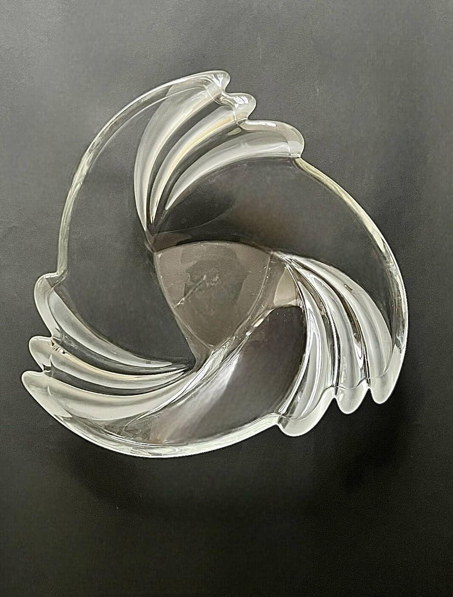 Grande corbeille ou vide poche en verre cristallin Art Déco
