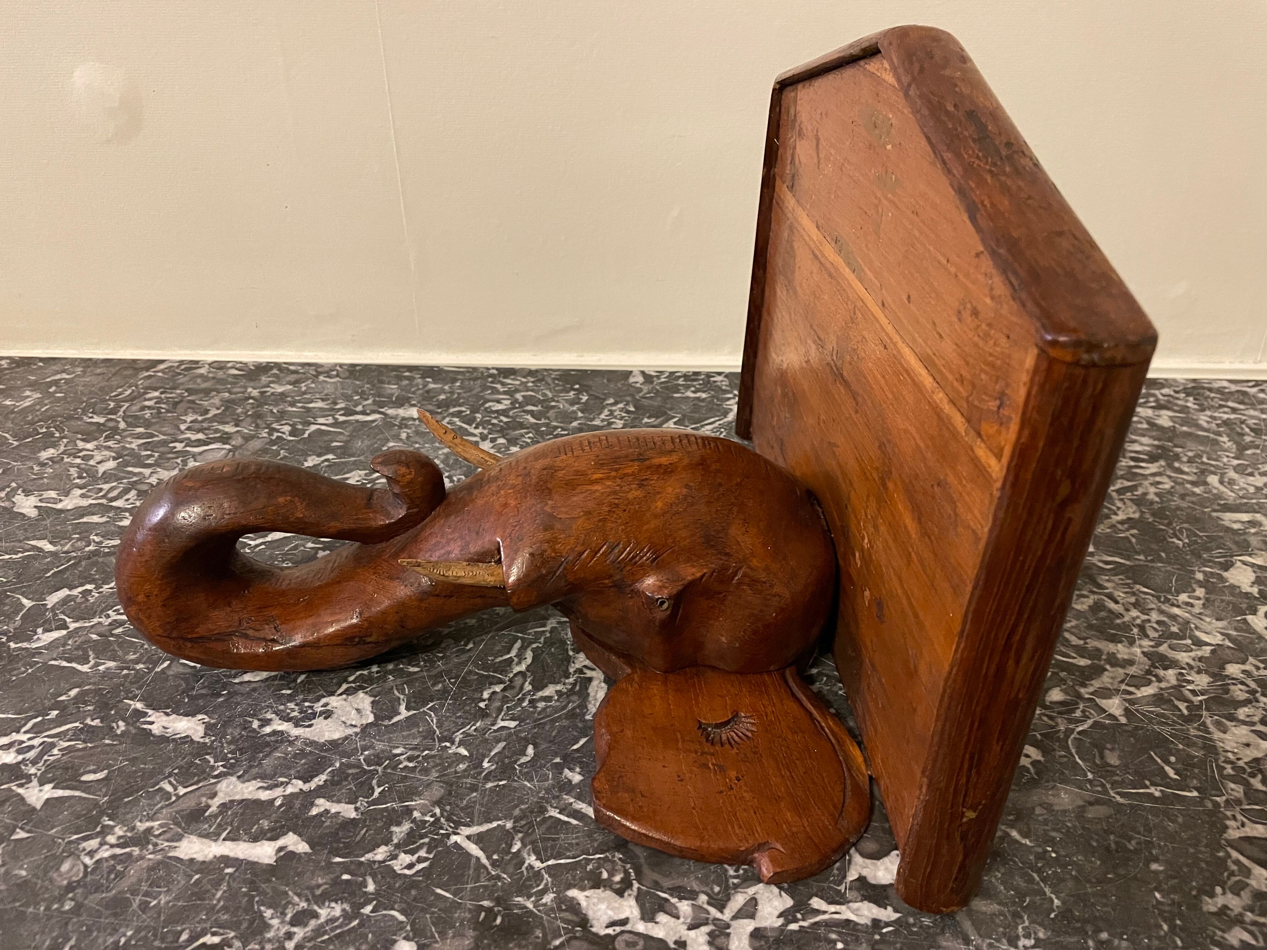 Wall console elephant head