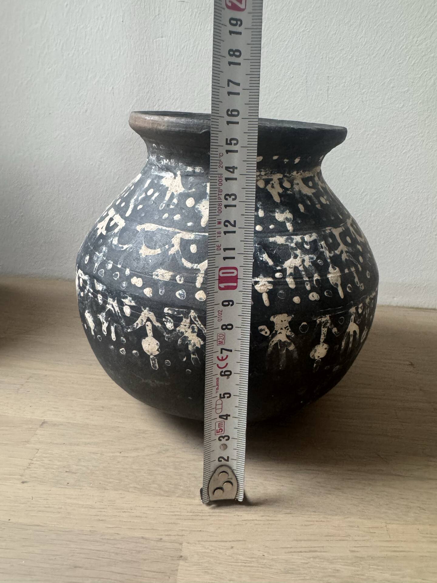 Lot of 3 ancient pots from Indonesia, black terracotta, wabi-sabi.