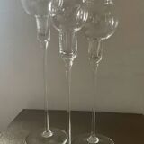 Trio de vases sur pied en verre soufflé