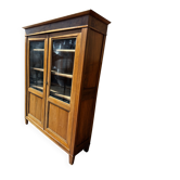 Vitrine en noyer