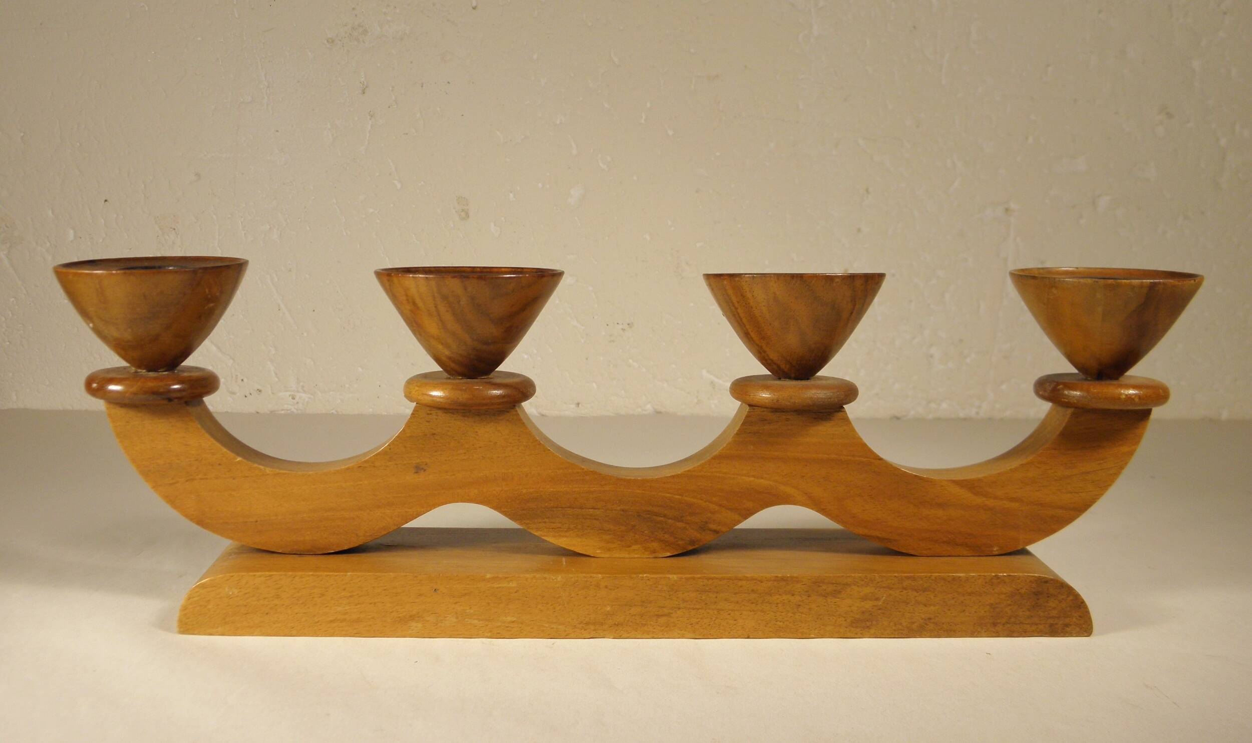 Chandelier en bois, artisanat vintage