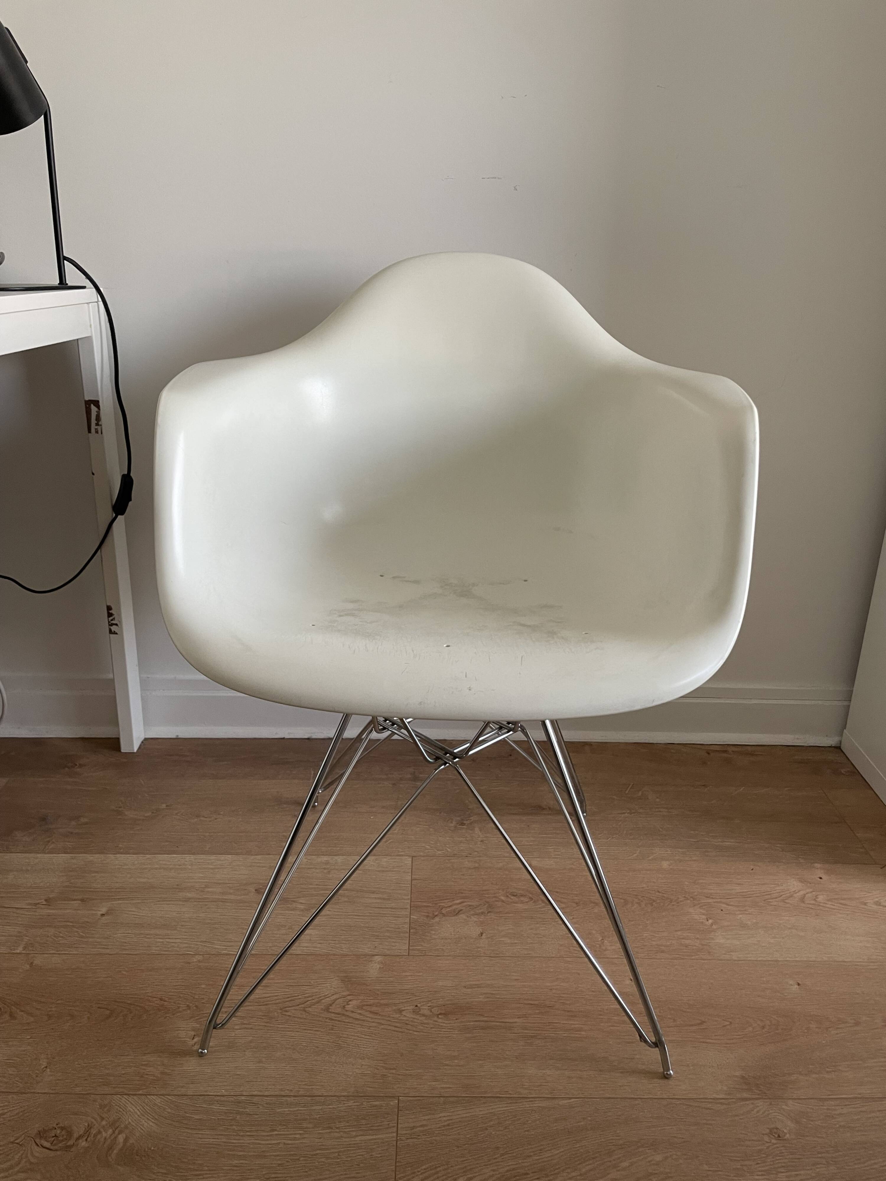 DAR armchair by Charles & Ray Eames for Vitra