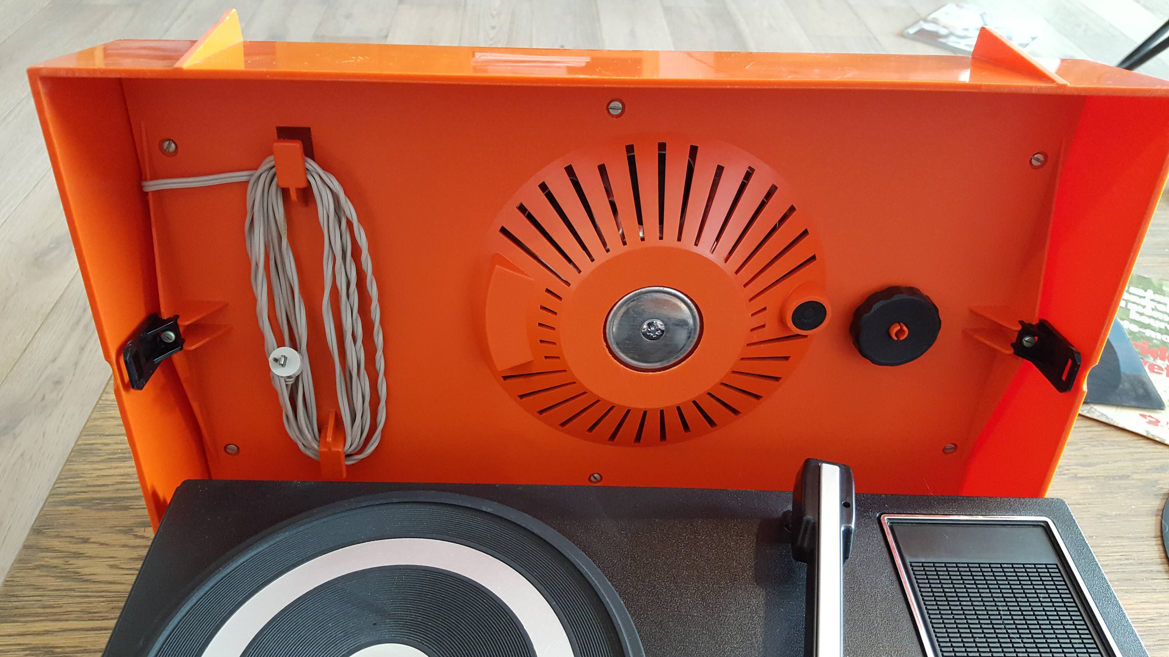 Tourne disque vintage "523" de Philips des années 70