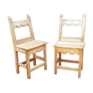 Paire de chaises rustiques