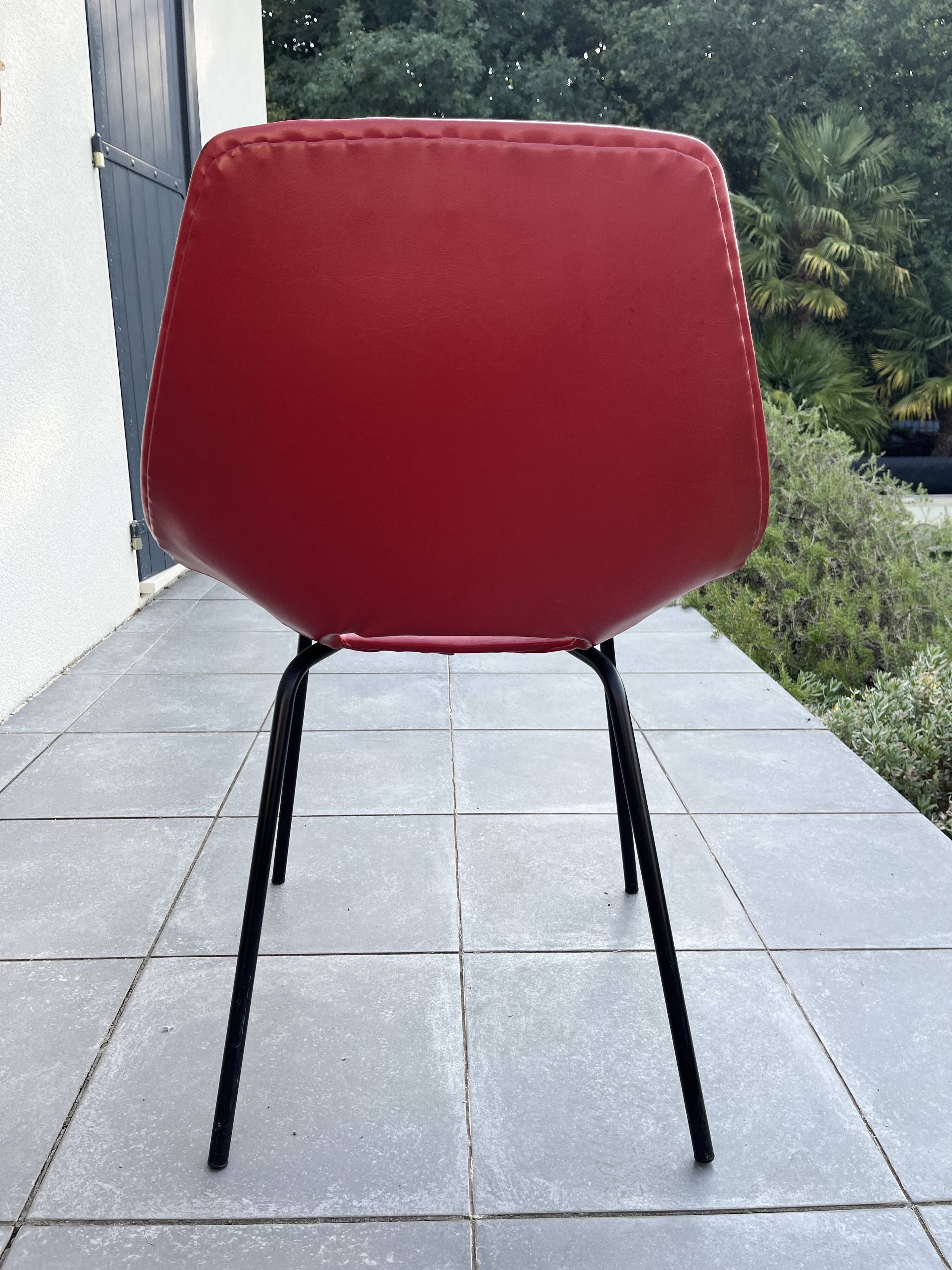 Tonneau chair by Pierre Guariche for Steiner 1960