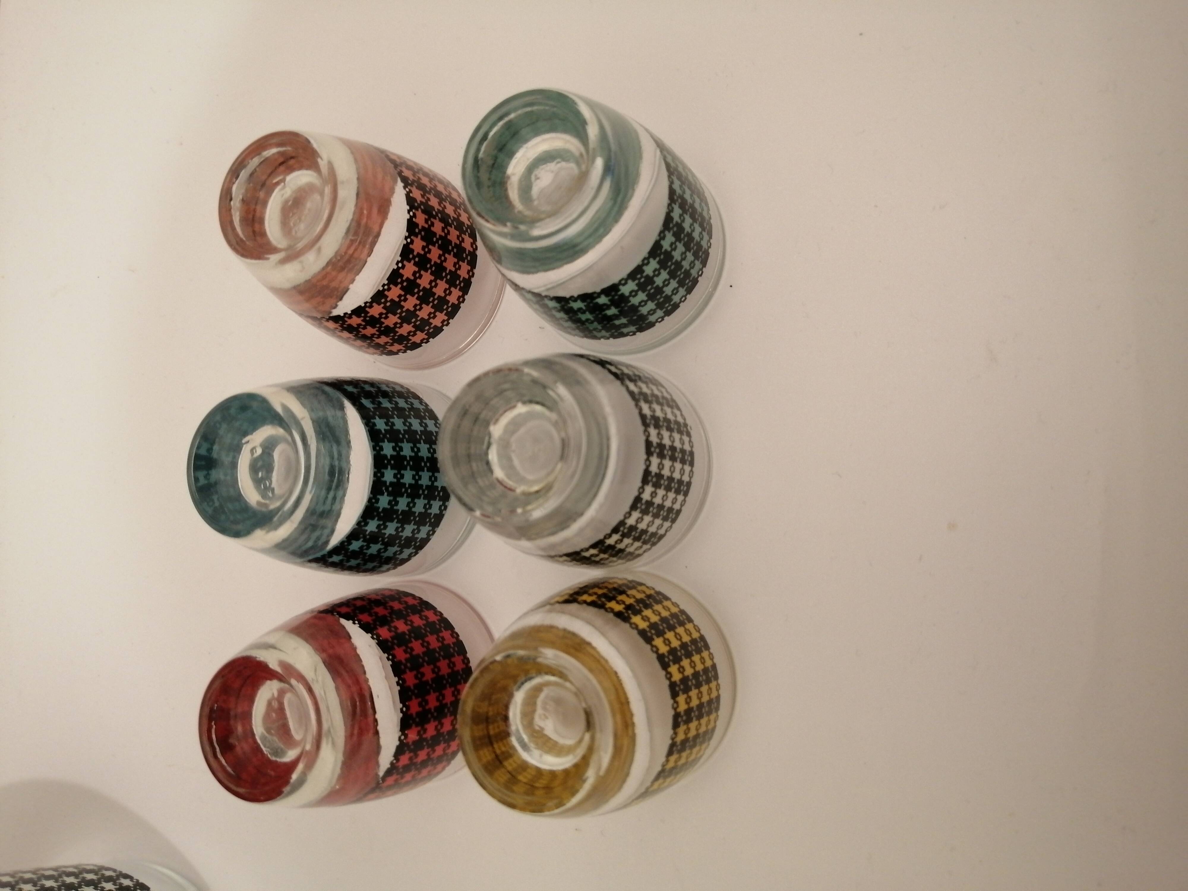 Vintage houndstooth liqueur carafe + 6 glasses