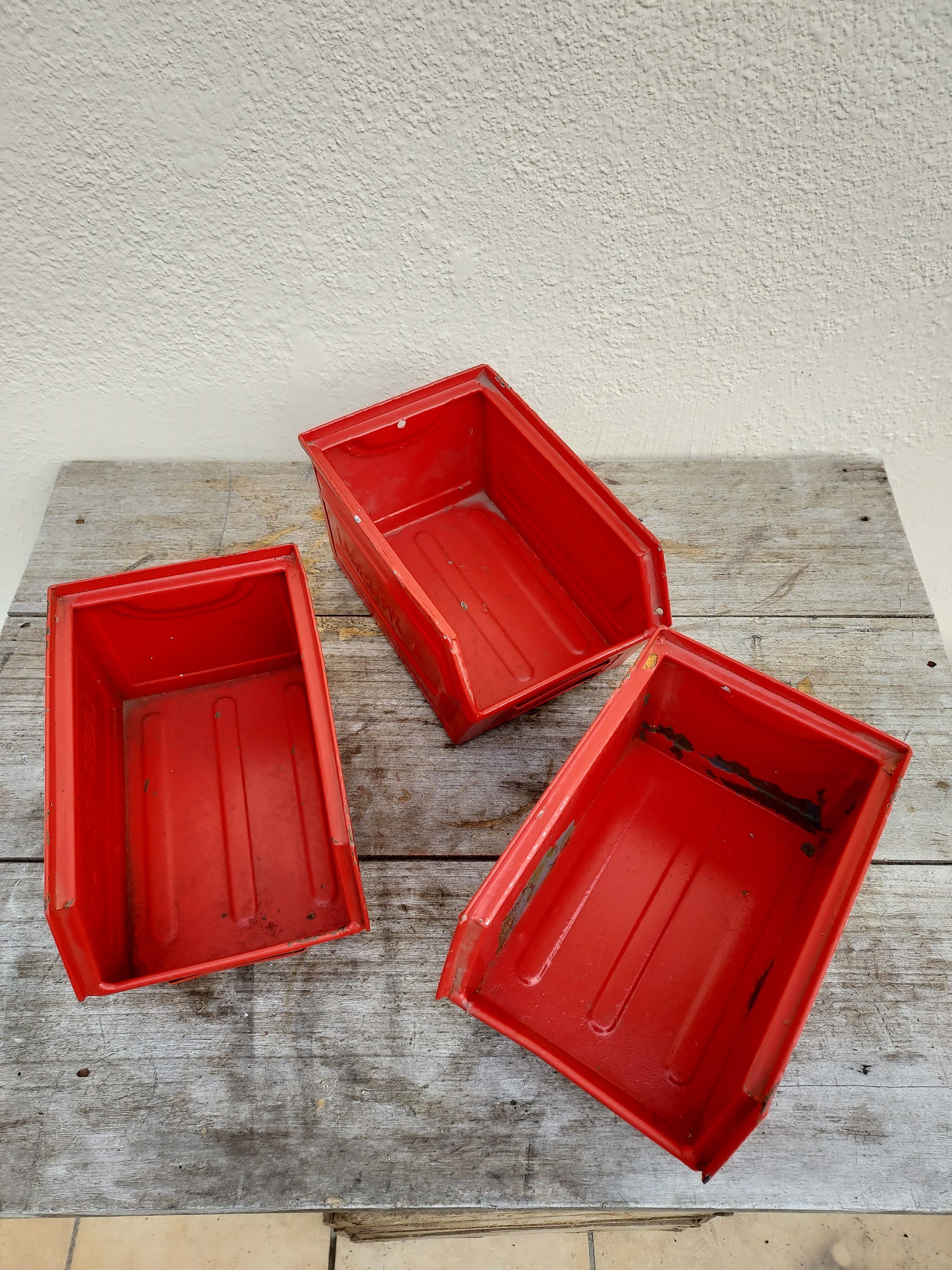 3 Schafer bin lockers