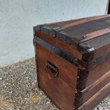 Storage trunk, trunk
