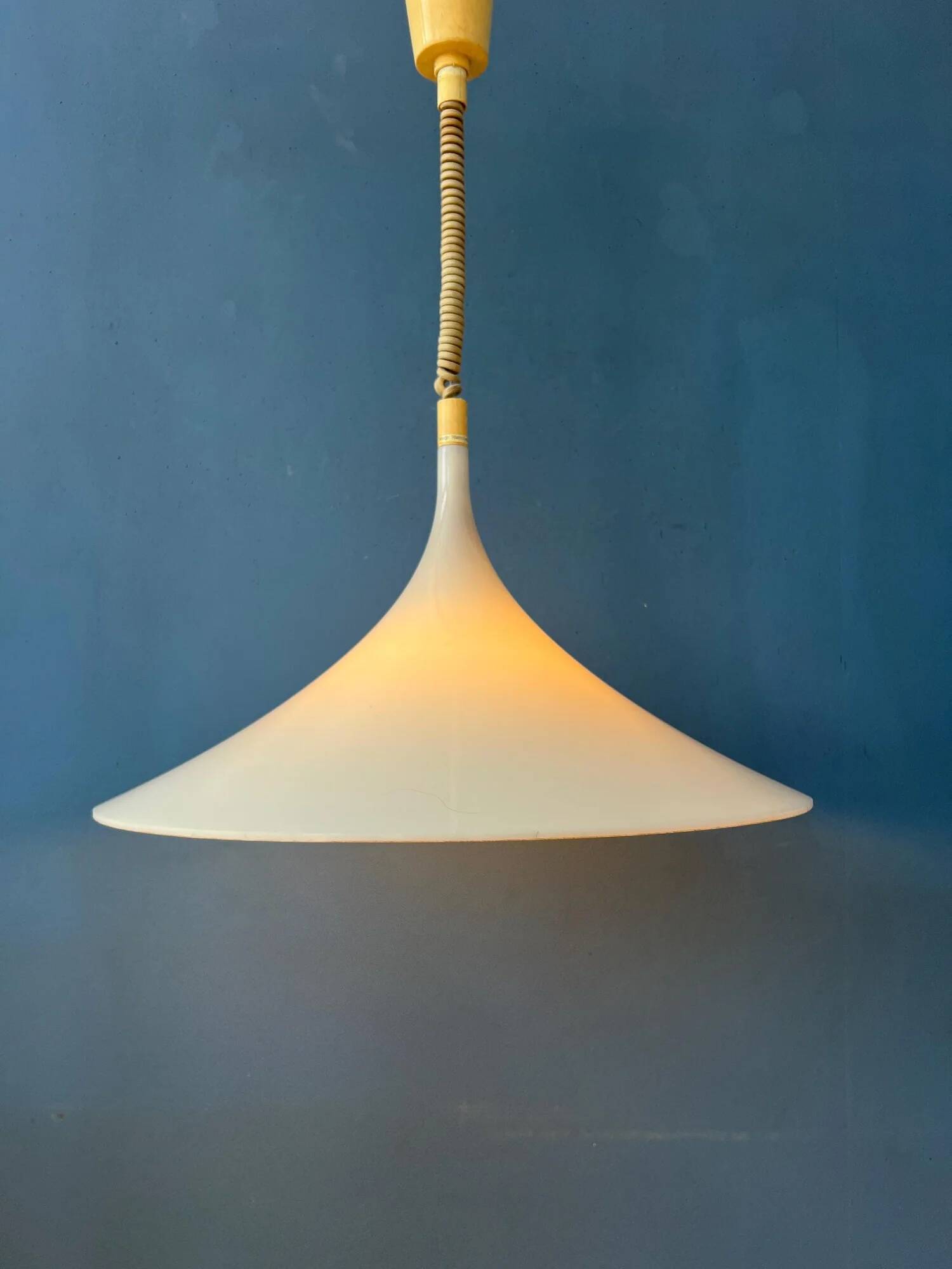 Suspension vintage en plexiglas