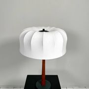 Lampe de table en teck et coton de style milieu du siècle par Einar Bäckström, Suède, 1950s