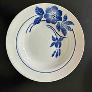 Lot de 9 assiettes creuses vintage motifs bleus