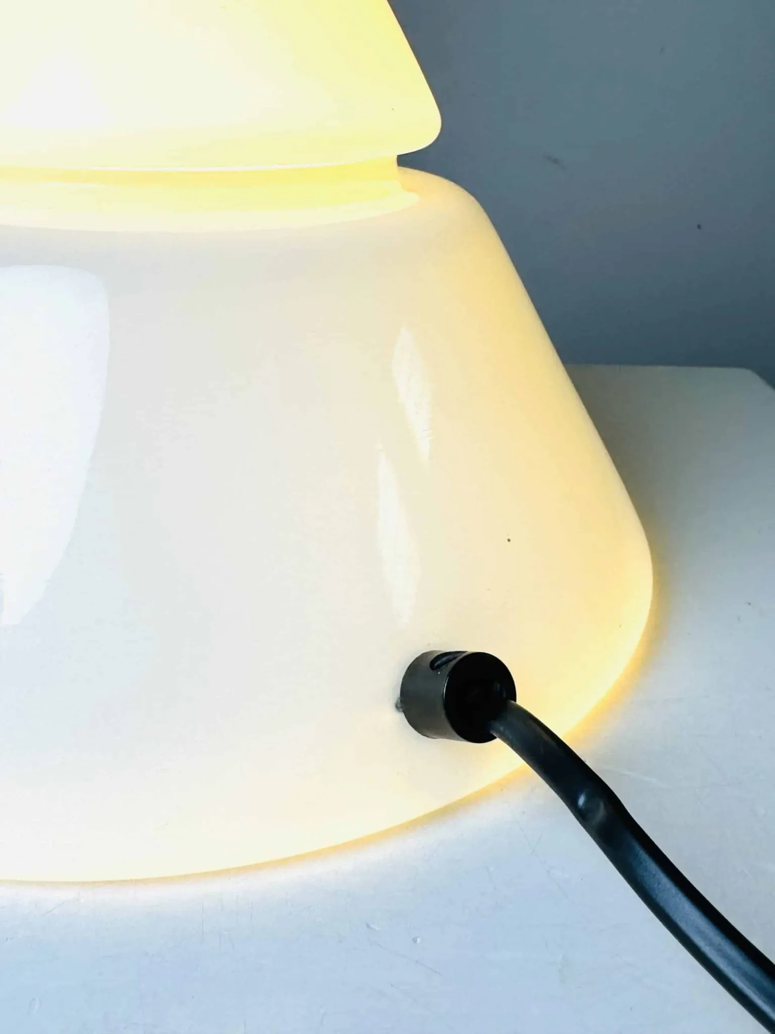 D-2133 Kilimanjaro Table Lamp By Sergio Asti For Raak Amsterdam, The Netherlands, 1978