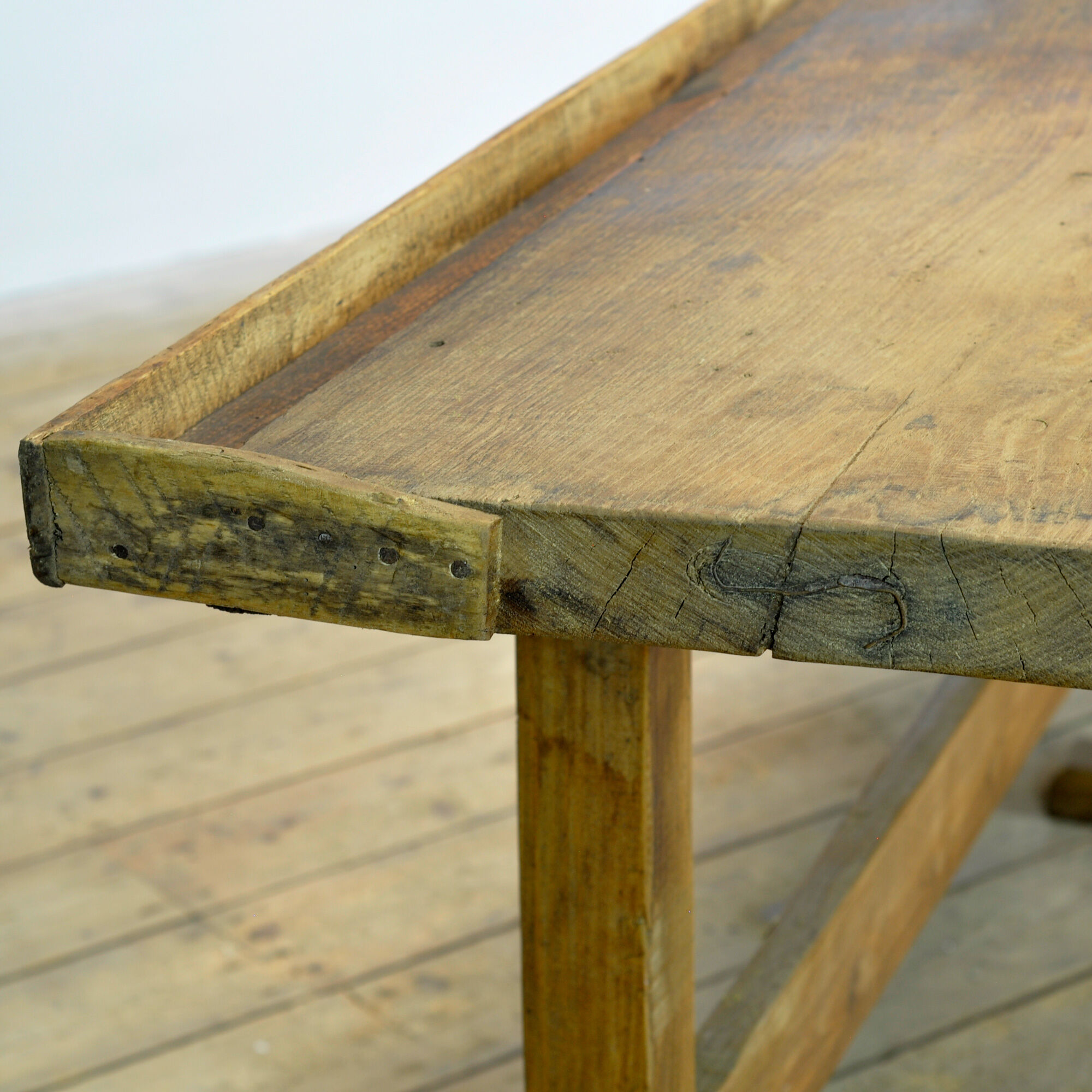 Table de travail en chêne, vers 1920