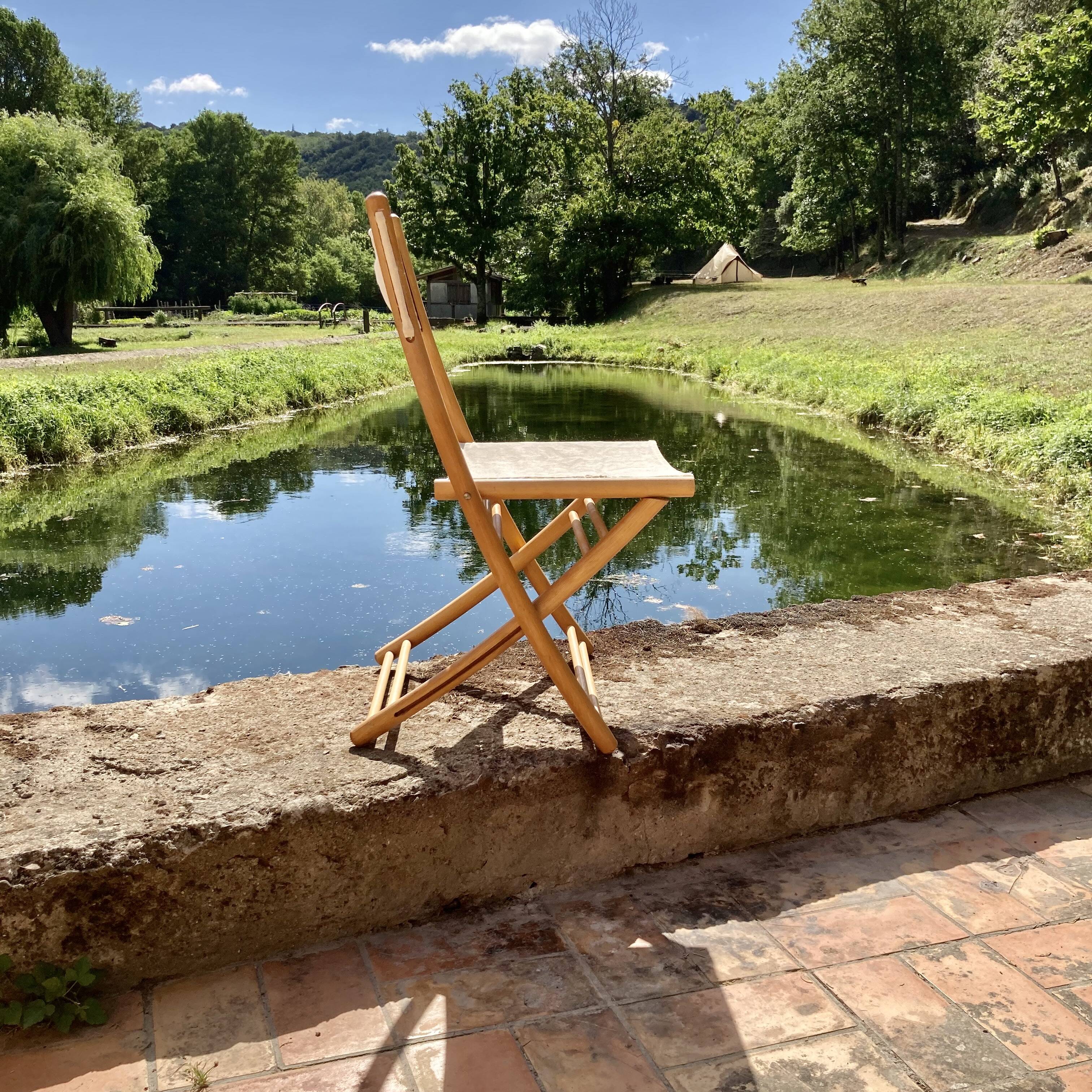 Set of 6 "design 1960" folding chairs.