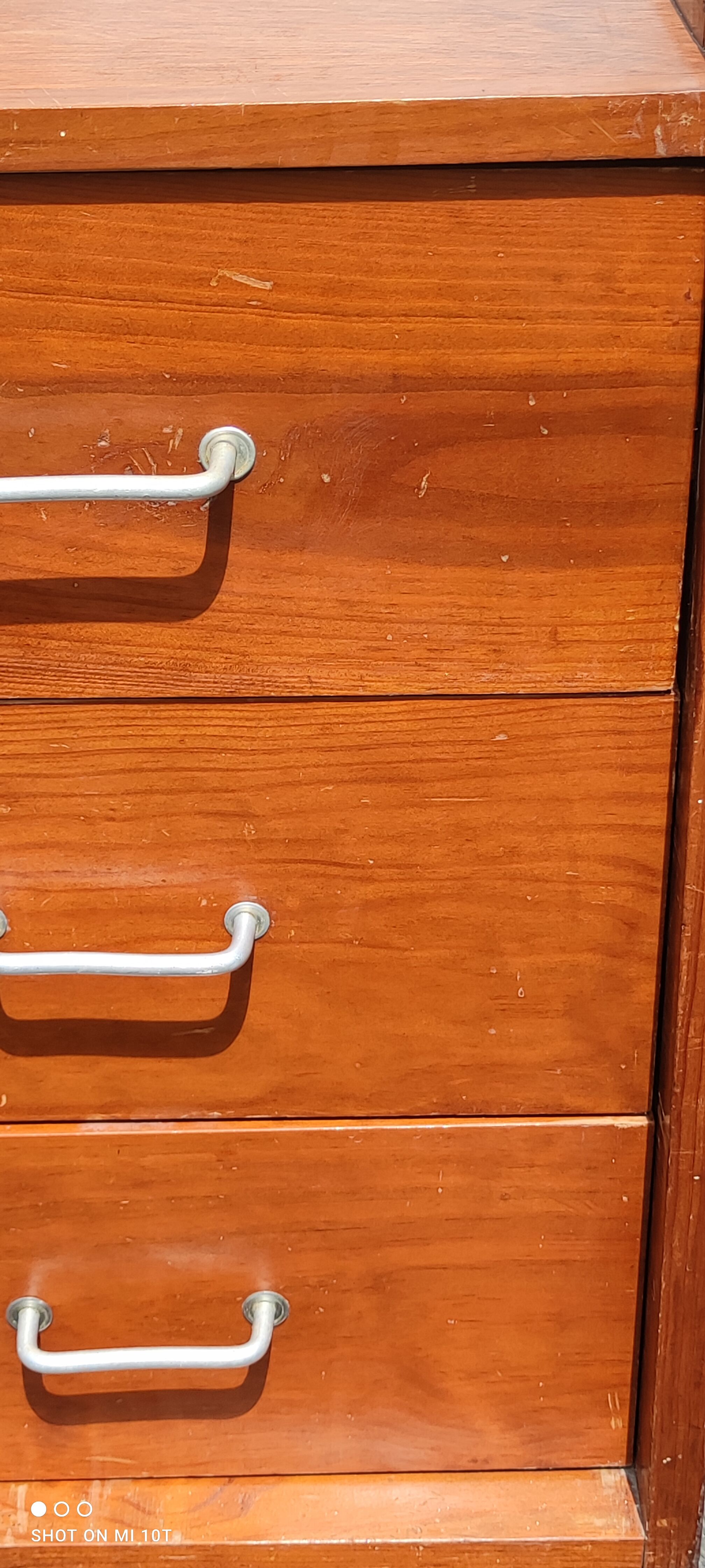 Commode vintage pieds compas