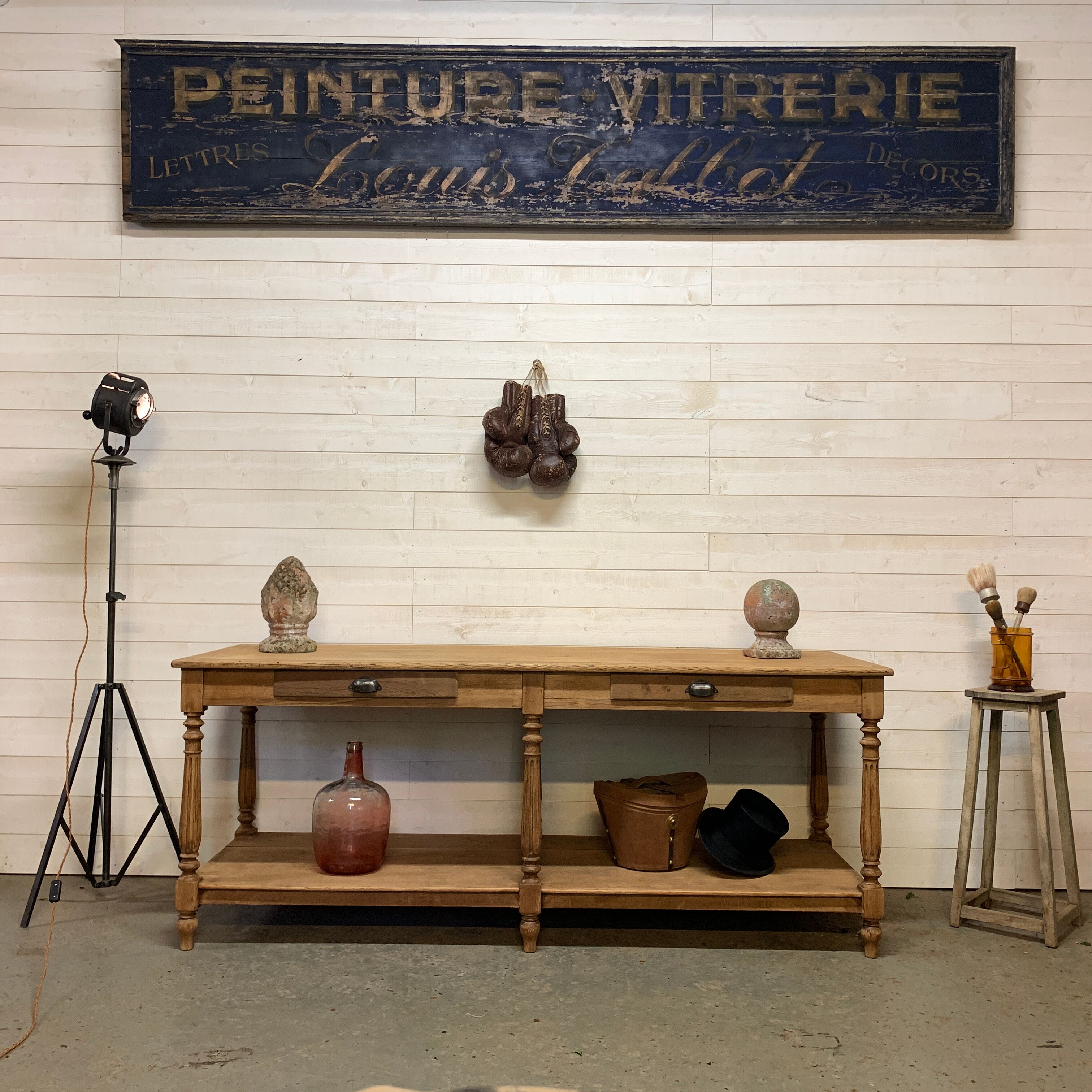 Early 20th century draper table