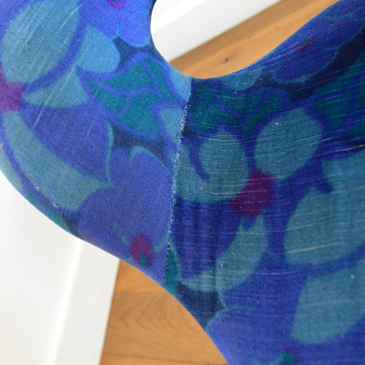 Suite of 4 armchairs feet tulip 1960s