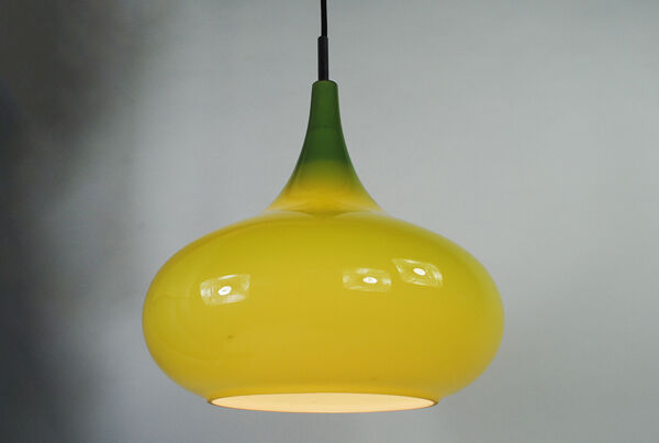 Suspension Orient réalisée par Doria Leuchten 1970