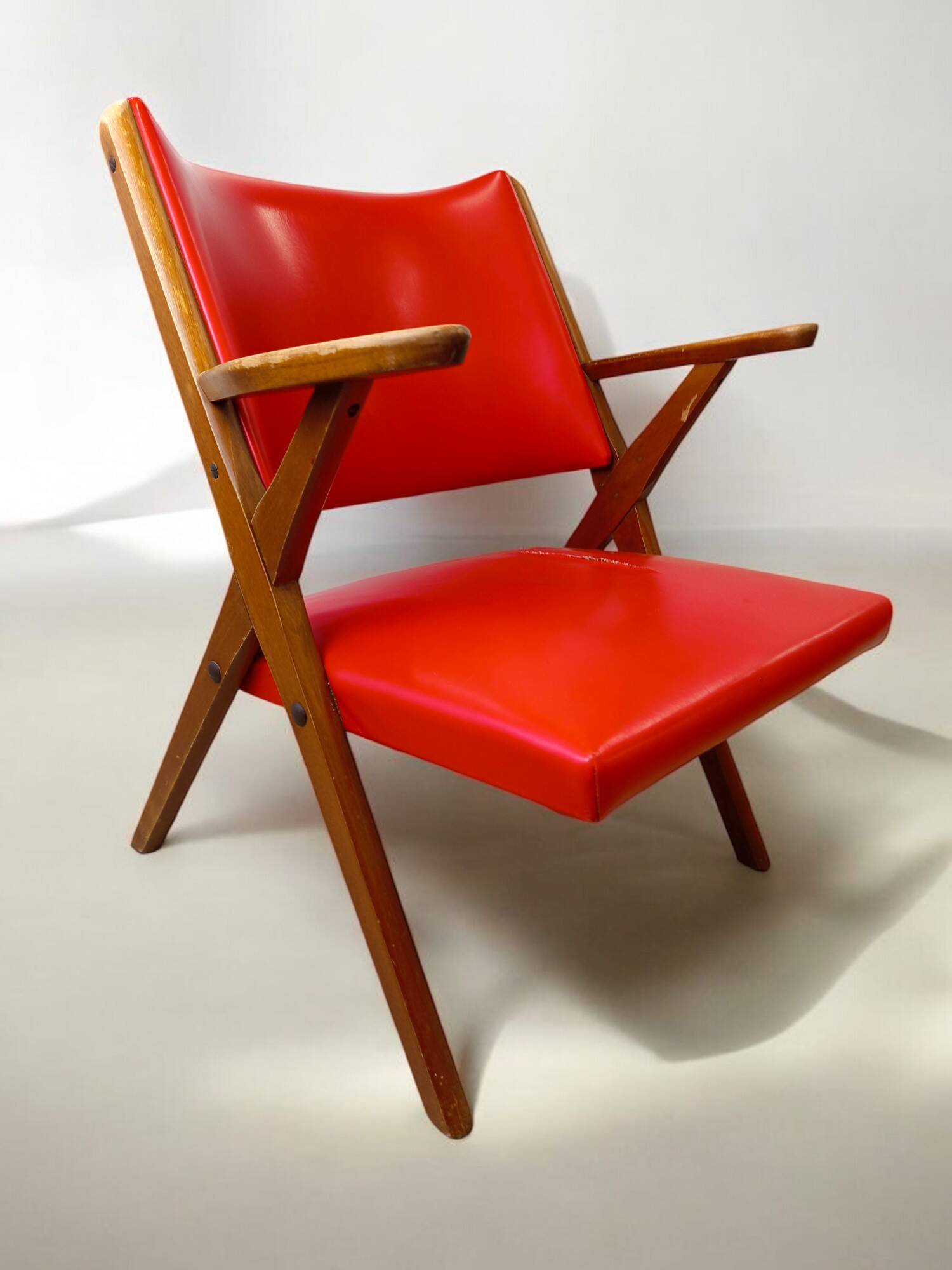 Vintage Italian armchair in Scandinavian style.