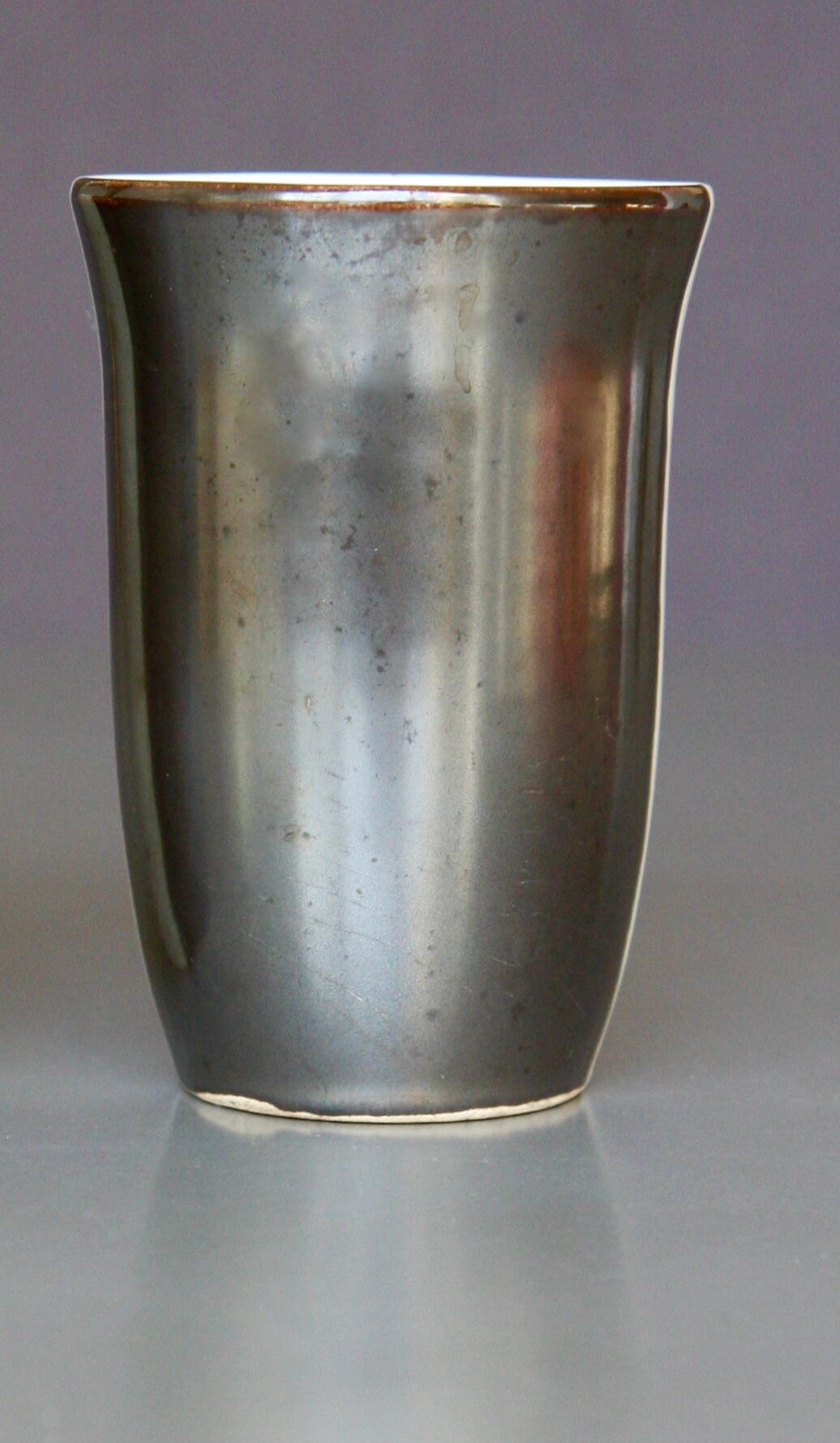 Two-tone porcelain vase, metallic black and white