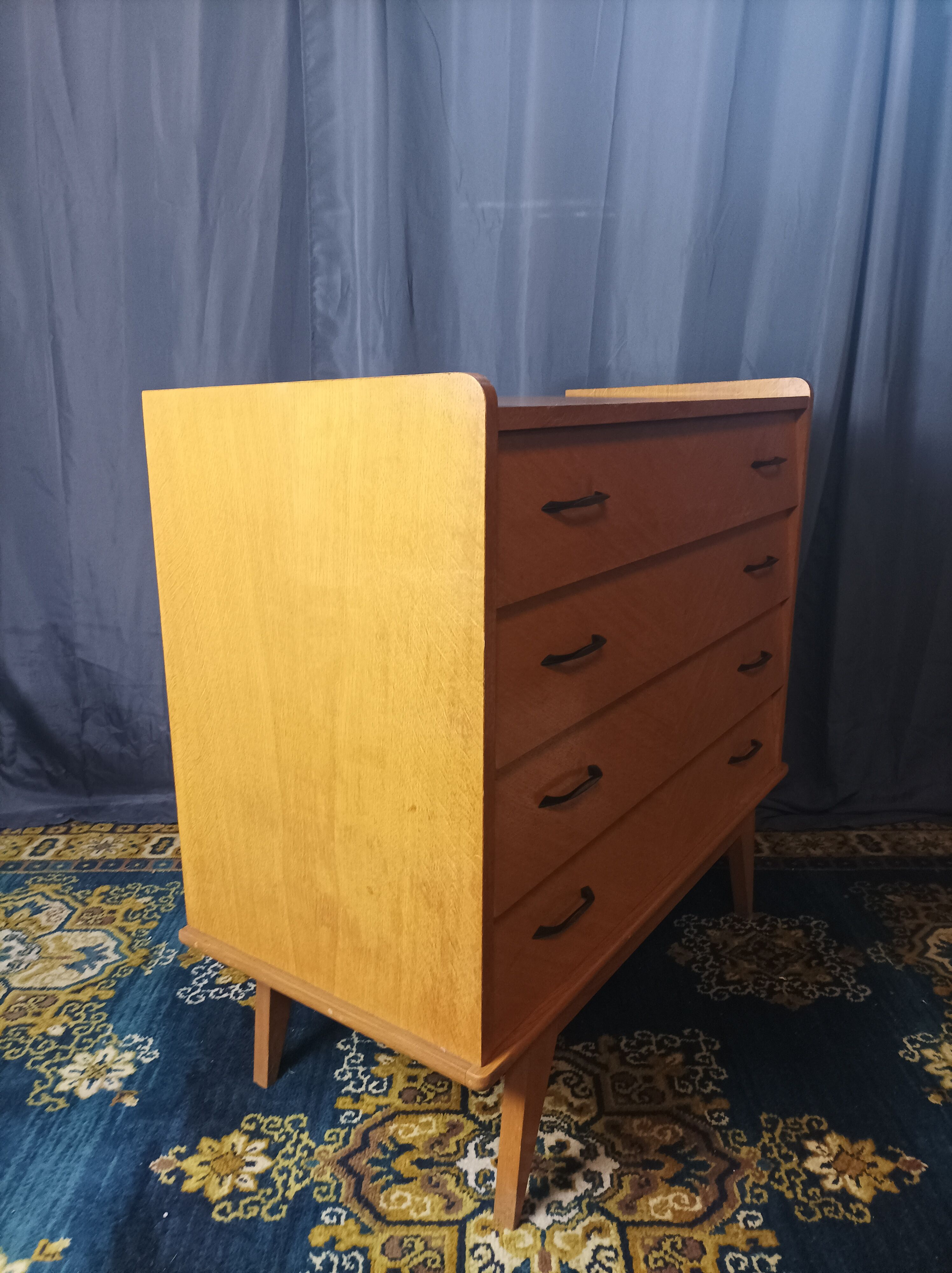 Vintage oak chest of drawers 4 drawers