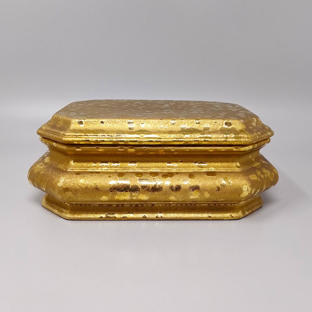Service à fumer artisanal des années 1970, en céramique et feuille d'or. Fabriqué en