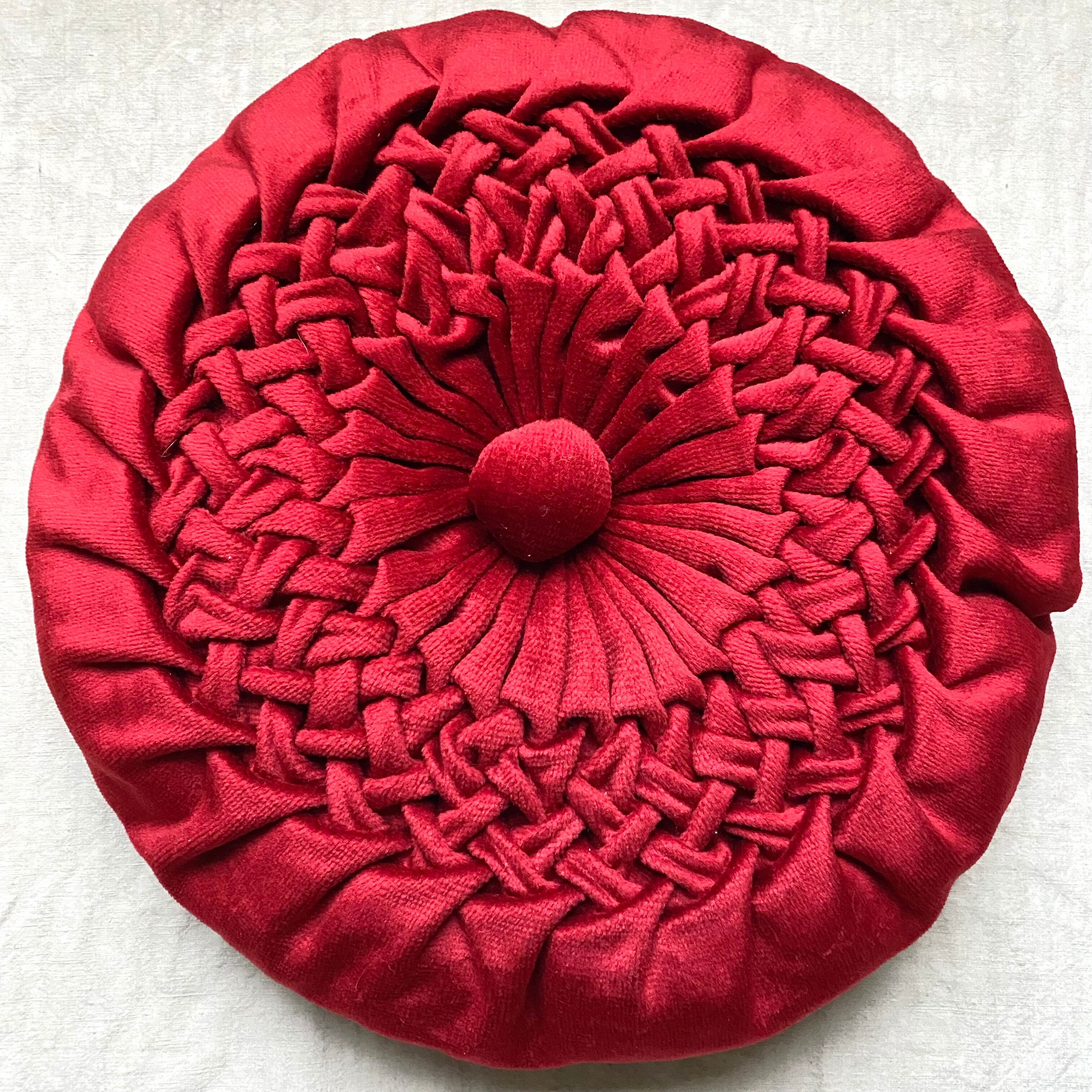 Round cushion in vintage pleated velvet