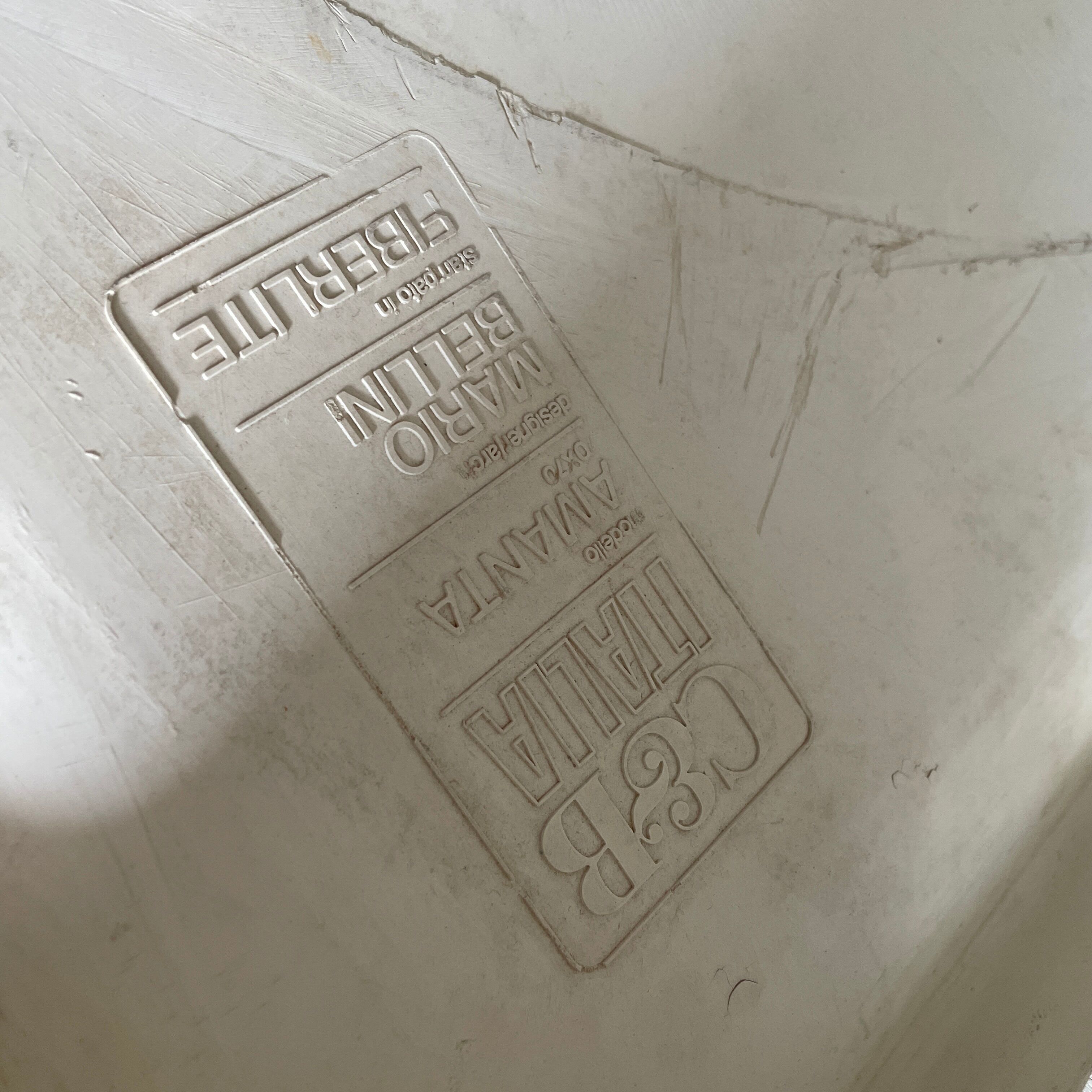 Coffee table "Amanta", Mario Bellini