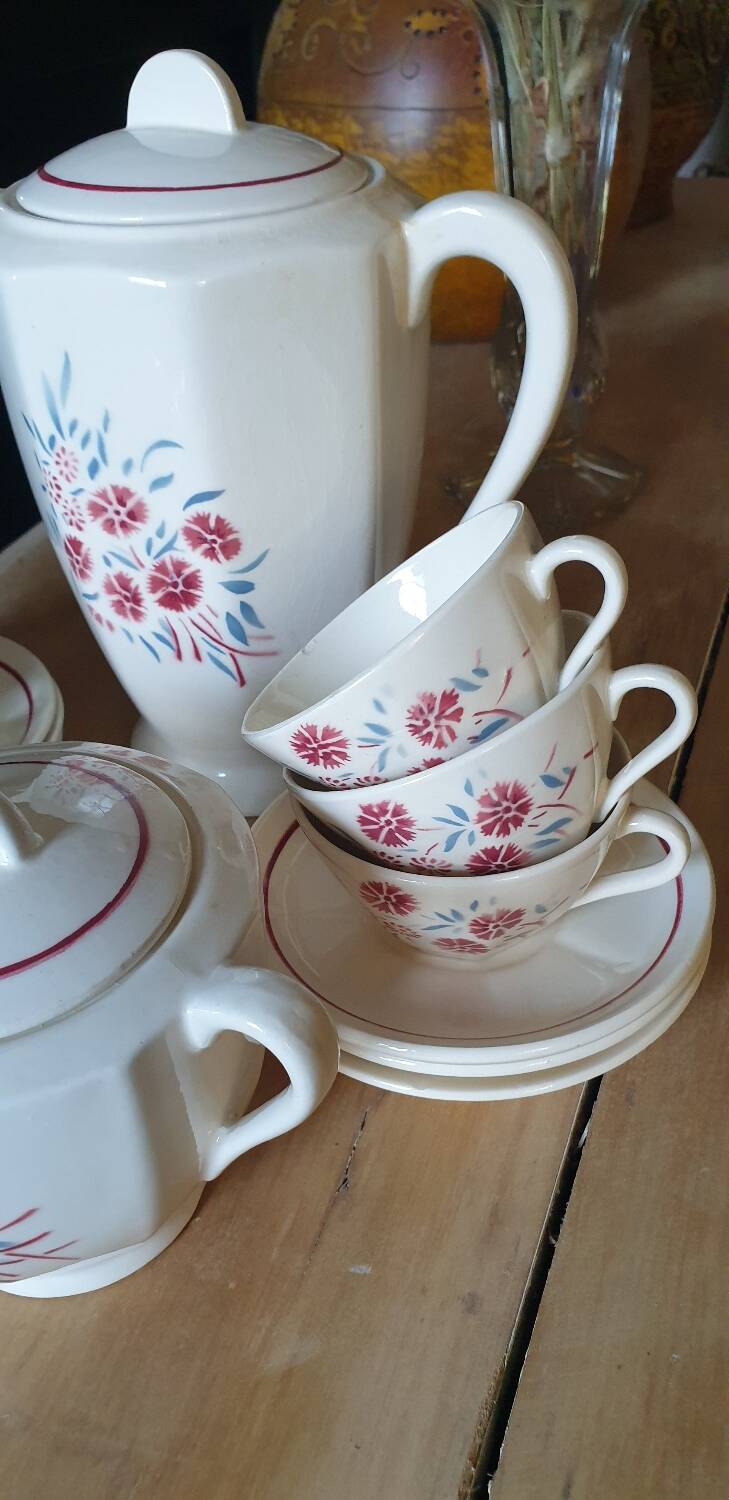 Badonviller half porcelain coffee or tea service