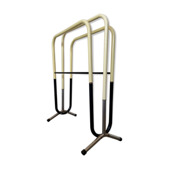 Towel rail in black and beige metal