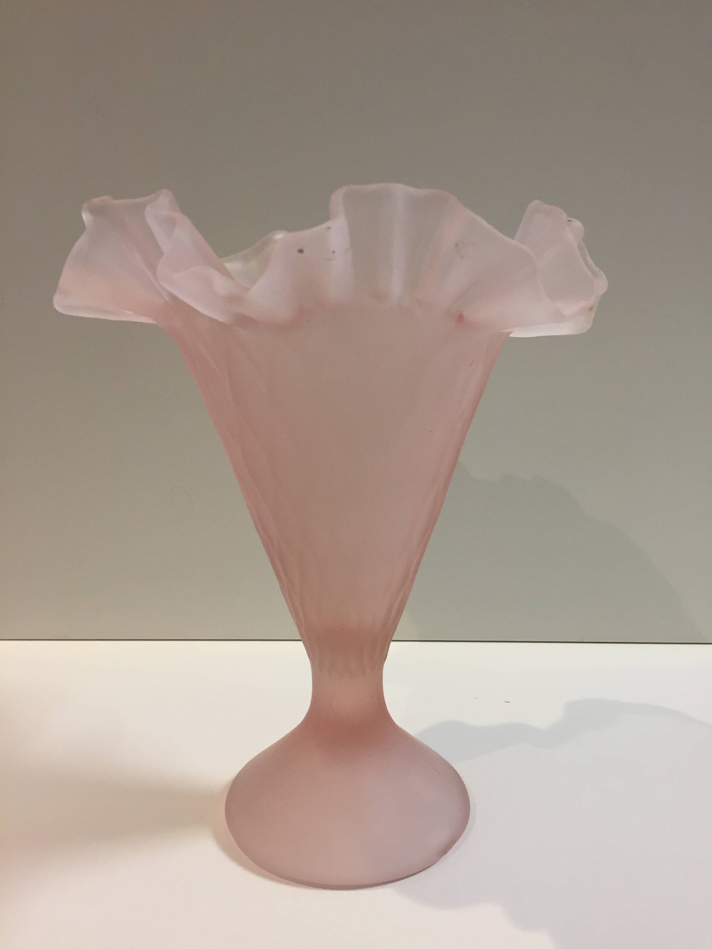Old Corolle Vase in Pink Frosted Glass Vintage Italian Work Murano Empoli ??