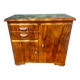 buffet Mado, portes asymétriques