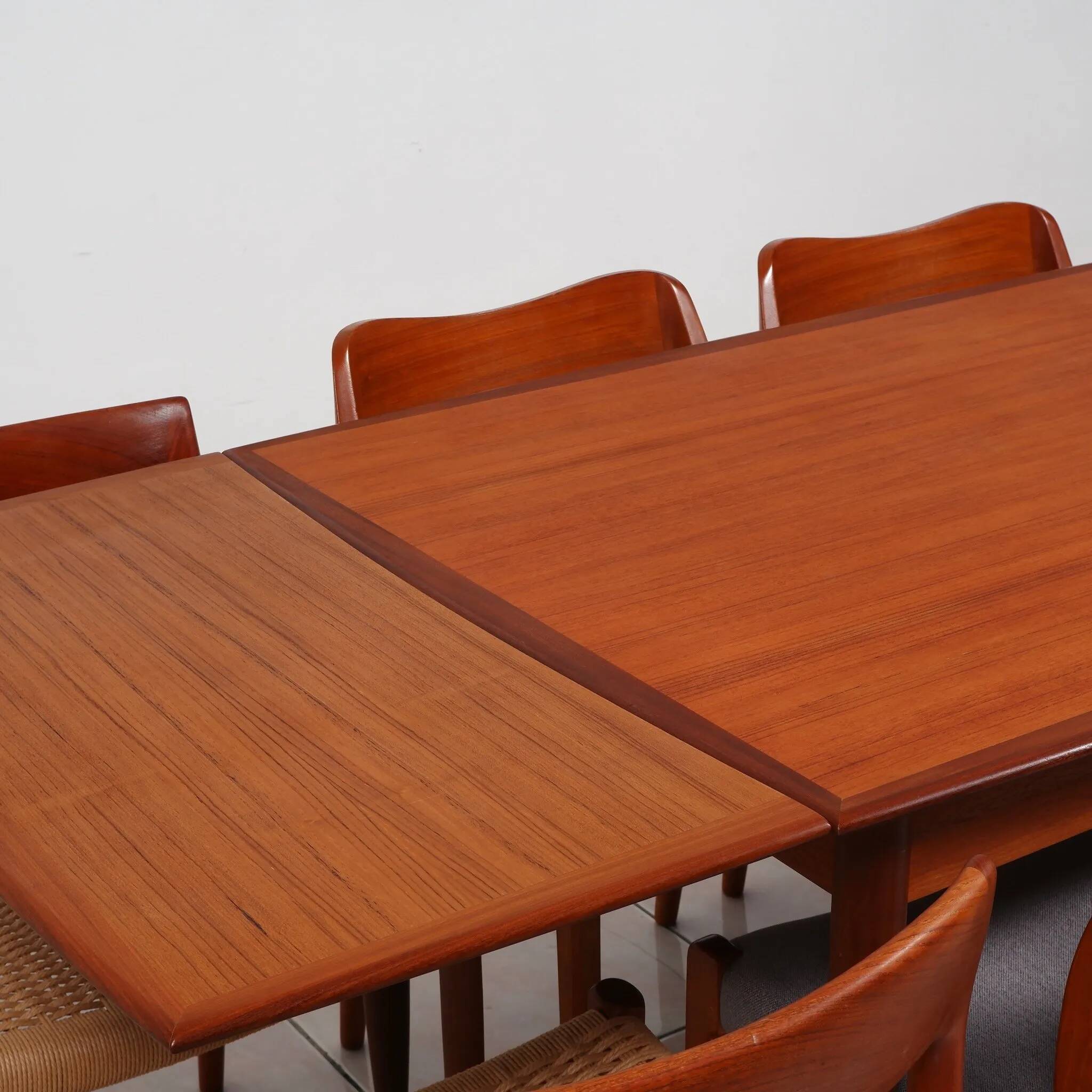 Table à manger extensible en teck par Wiesner & Hager, Autriche