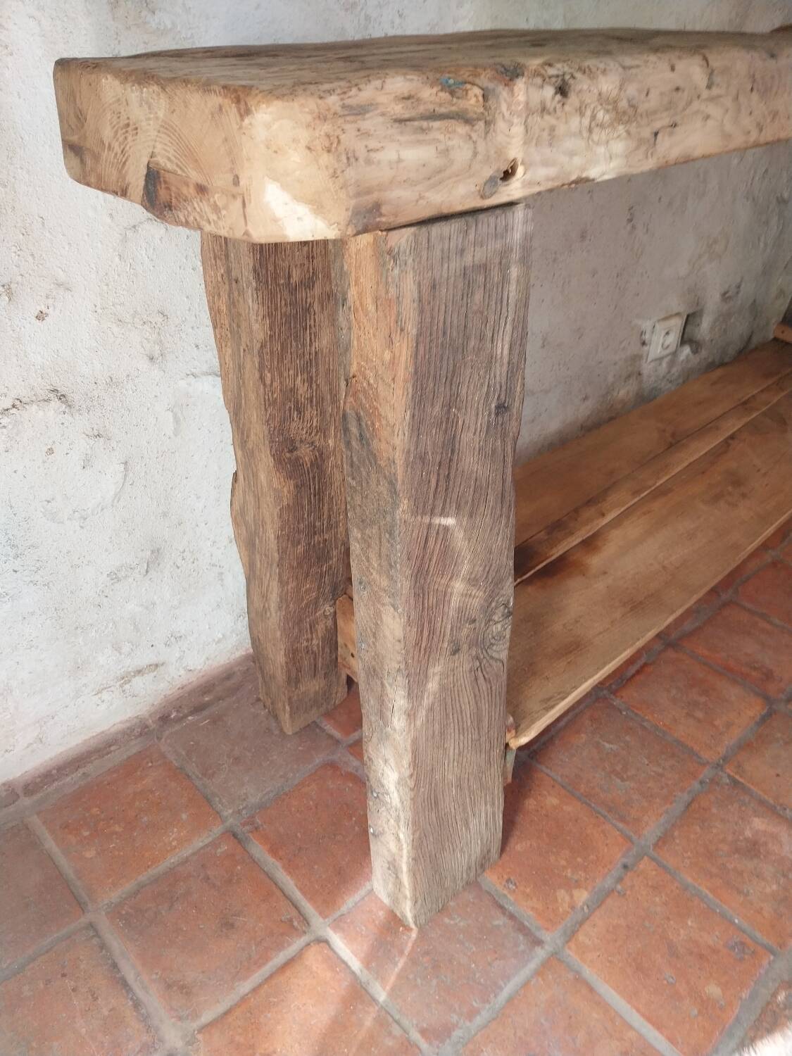 Deserted island establishment