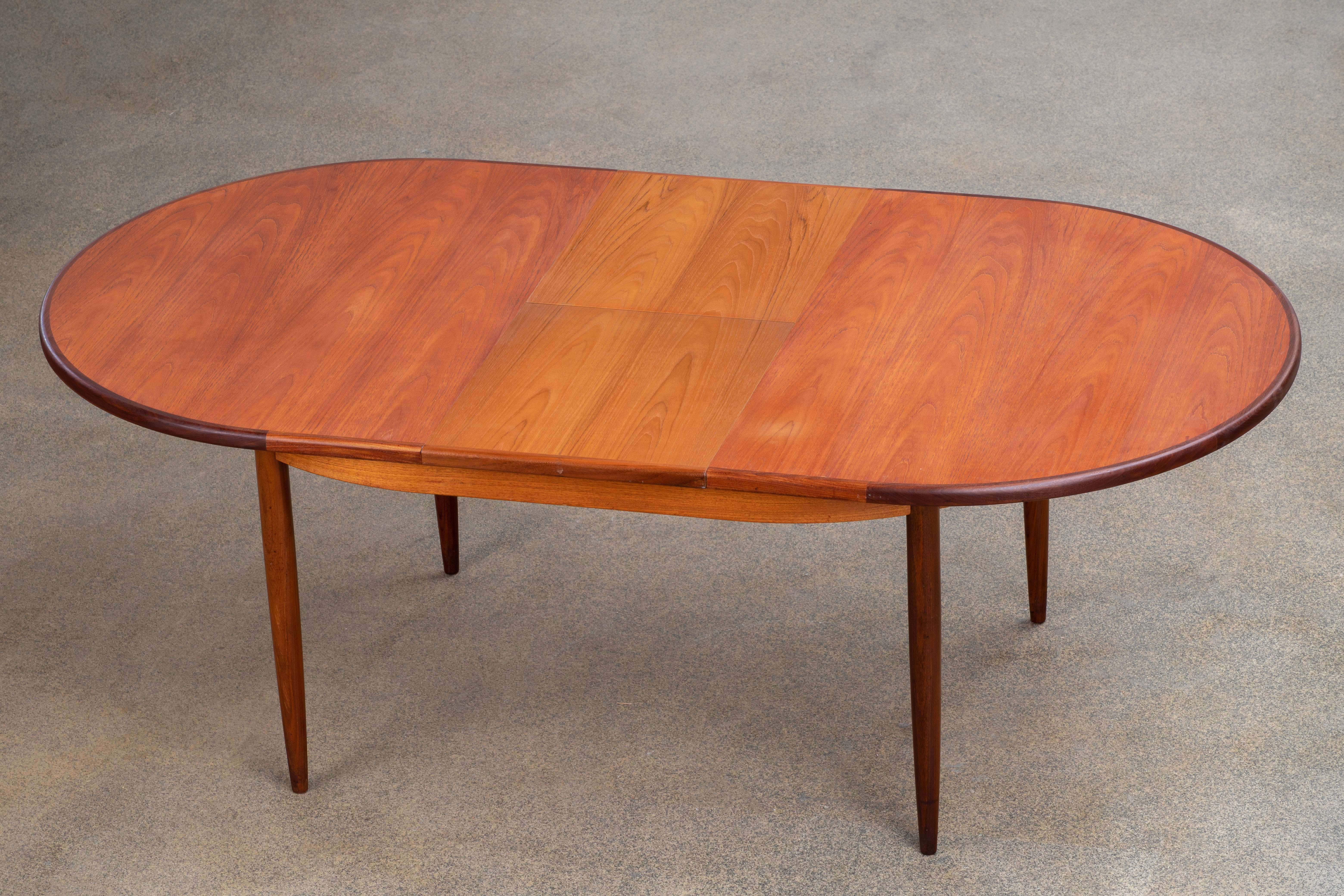 Vintage Scandinavian Table – 163 cm / 208 cm