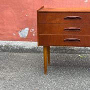 Vintage Danish teak chest of drawers / bedside table, mid-century modern, 1960.